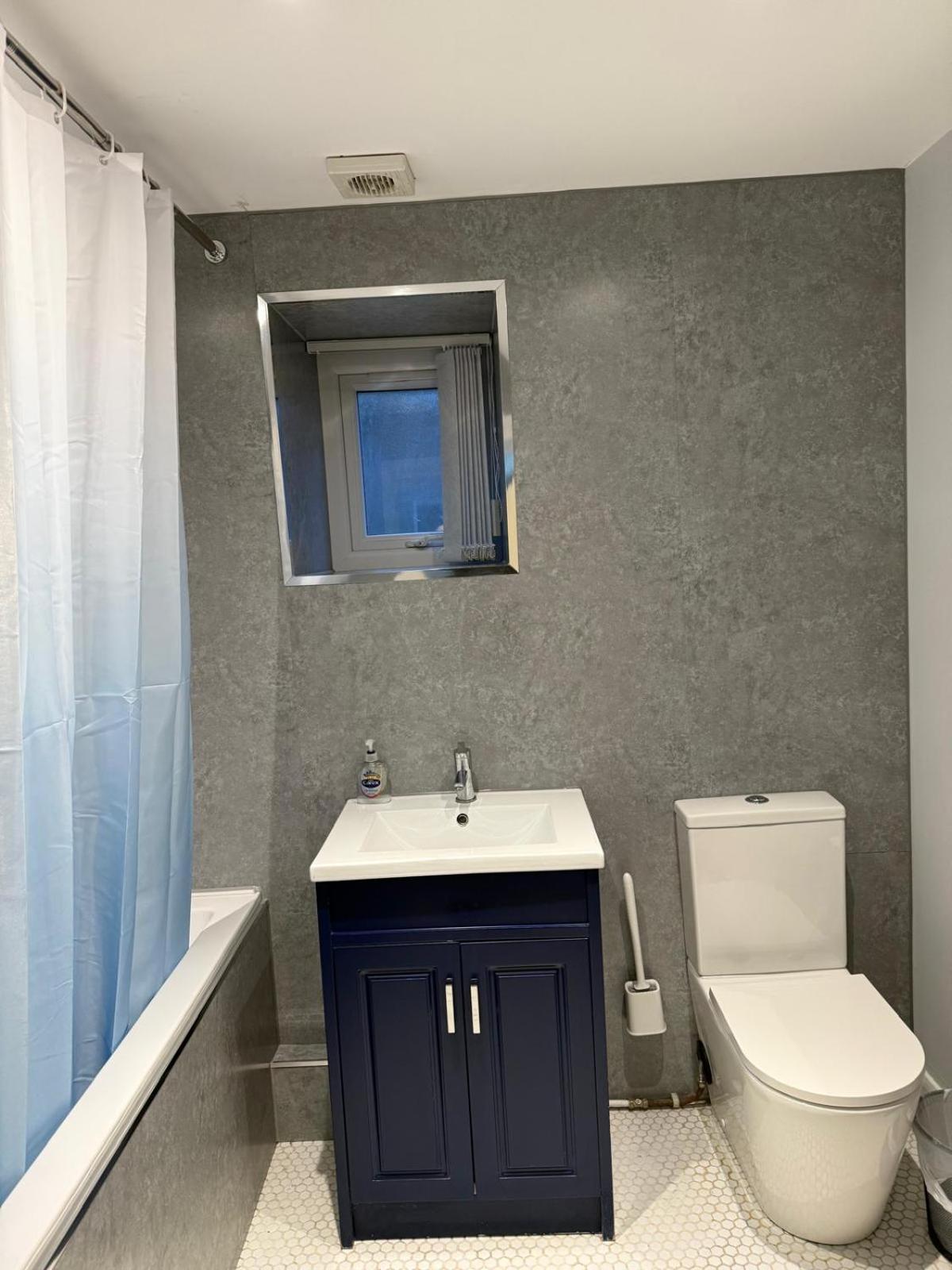Luxury With Sea Views And Modern Conveniences *